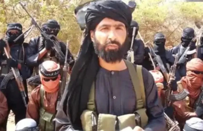 Ο Γάλλος πρόεδρος Μακρόν ανακοίνωσε την εξόντωση του τζιχαντιστή ηγέτη Αλ Σαχράουι