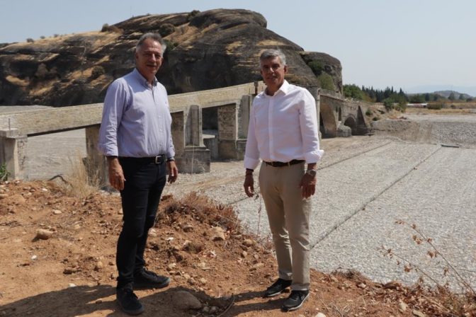 Νέο αρδευτικό  δίκτυο 8 χλμ για 580 στρέμματα στα Αμπέλια Μετεώρων  από την Περιφέρεια Θεσσαλίας