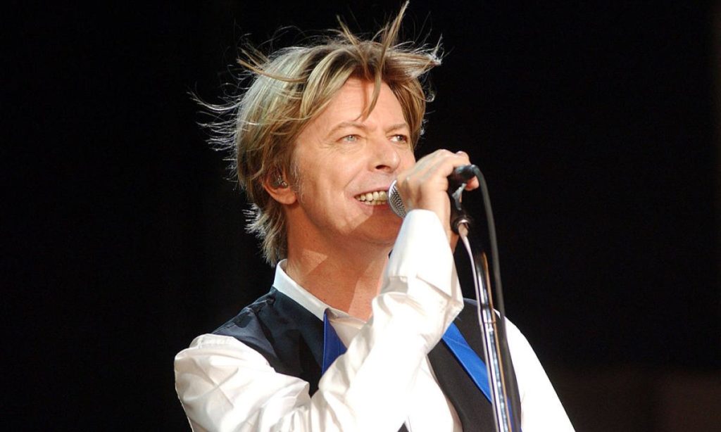 Κυκλοφορεί το "χαμένο" άλμπουμ του Ντέιβιντ Μπόουι με τίτλο "Toy"