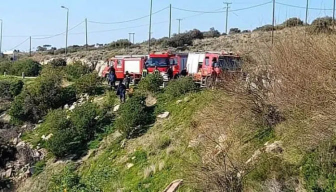 Βουτιά στον γκρεμό για 77χρονο οδηγό στο Αίγιο. Ανασύρθηκε νεκρός