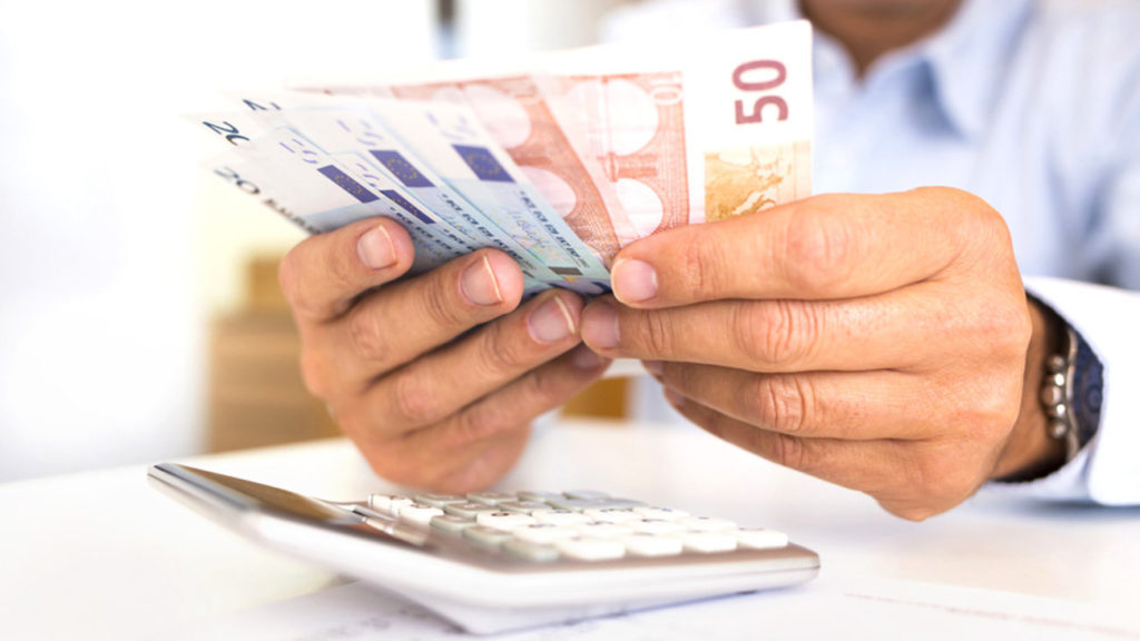 Νέα ρύθμιση οφειλών σε 240 δόσεις προς το δημόσιο και 420 δόσεις προς τράπεζες