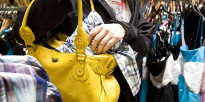 Σύλληψη ημεδαπής για κλοπή στη Λάρισα