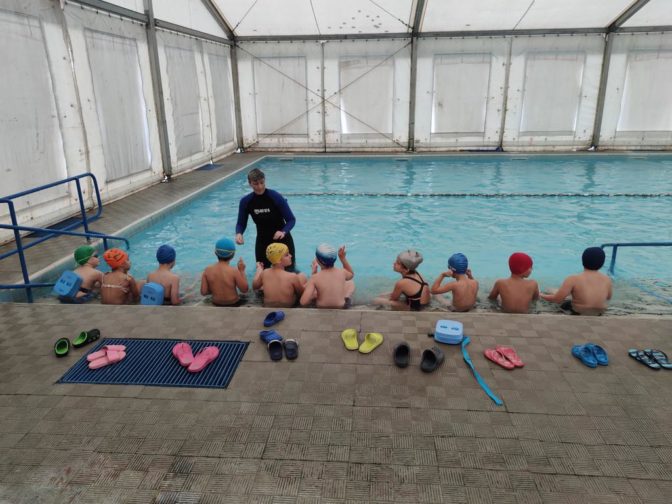 Επανεκκίνηση του μαθήματος της κολύμβησης στα δημοτικά σχολεία