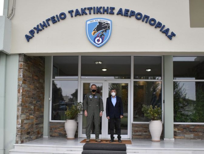 Συνάντηση του Περιφερειάρχη Θεσσαλίας Κώστα Αγοραστού με τον Αρχηγό Τακτικής Αεροπορίας  Αντιπτέραρχο(Ι) Θεμιστοκλή Μπουρολιά