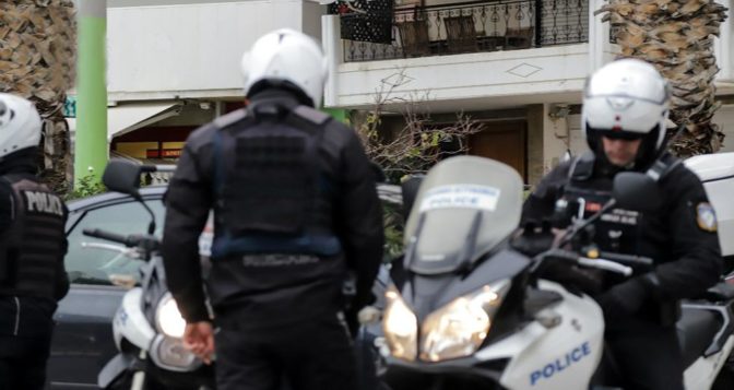Τρίκαλα: Μπήκε σε χωράφι και έκλεψε …ζάντες!