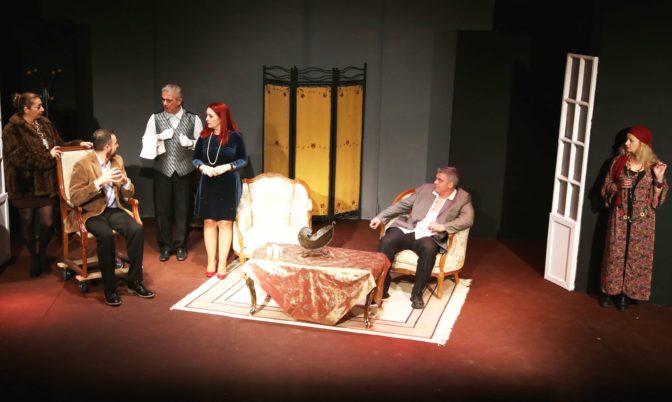 Λάρισα «ΔΙΧΩΣ ΦΡΕΝΑ..Η Εκδίκηση της Ιοκάστης..!!»