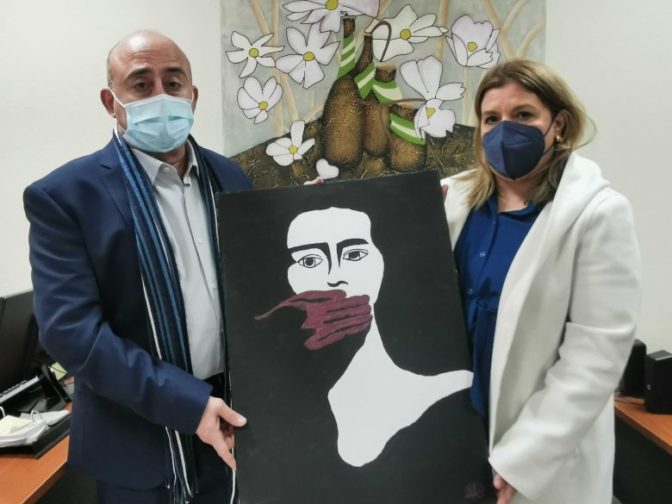 Τρίκαλα: Σαφές μήνυμα Συρεγγέλα υπέρ των Κέντρων Συμβουλευτικής Γυναικών κατά της βίας
