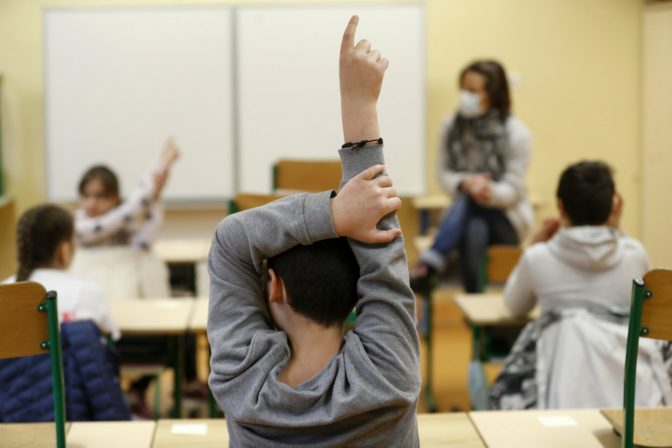 Για την τραγελαφική κατάσταση στα σχολεία την πρώτη ημέρα του ανοίγματος