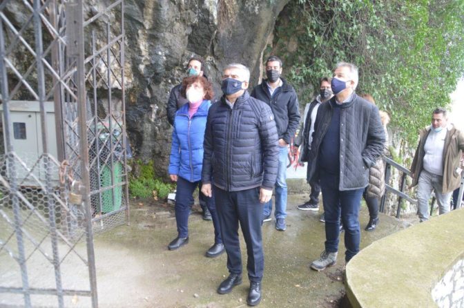 Ξεκίνησαν οι εργασίες στερέωσης του βράχου της Θεόπετρας