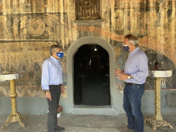  Τους Ι.Ν. Αγίου Νικολάου και Αγίου Γεωργίου Μεγάλων Καλυβίων διασώζει η Περιφέρεια Θεσσαλίας  