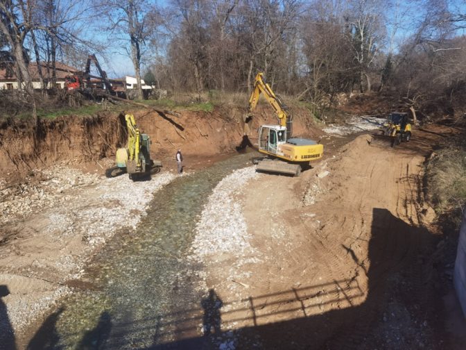Ενισχύει αναχώματα στο Καππά η Περιφέρεια Θεσσαλίας