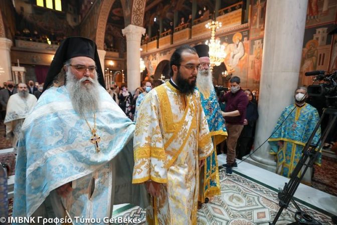ΑΡΧΙΕΡΑΤΙΚΟ ΣΥΛΛΕΙΤΟΥΡΓΟ ΚΑΙ ΧΕΙΡΟΤΟΝΙΑ ΠΡΕΣΒΥΤΕΡΟΥ ΣΤΗΝ ΚΑΤΕΡΙΝΗ