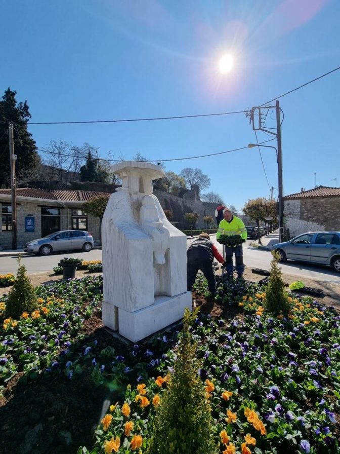 Οι «Κόρες του Ασκληπιού» σε ανακατασκευασμένο κόμβο στα Τρίκαλα