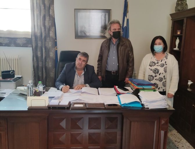 Υπογράφηκε η σύμβαση του έργου «ΑΠΟΚΑΤΑΣΤΑΣΗ ΚΤΗΡΙΩΝ ΠΑΙΔΙΚΩΝ ΣΤΑΘΜΩΝ ΔΗΜΟΥ ΠΥΛΗΣ»