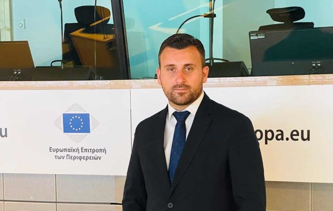 Επαφές Αβραμόπουλου στις Βρυξέλλες για το μέλλον του Δήμου Μετεώρων