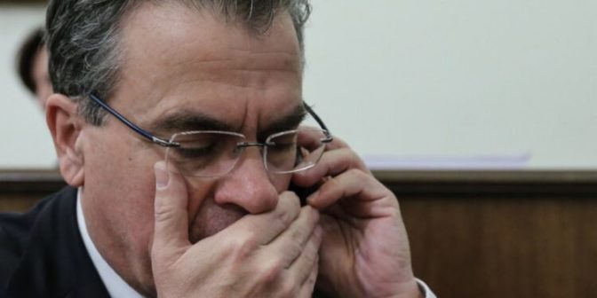 Νεκρός βρέθηκε στο σπίτι του ο γιος του Αργύρη Ντινόπουλου