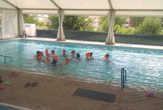 Θεραπευτική κολύμβηση για παιδιά με αναπηρία στα Τρίκαλα