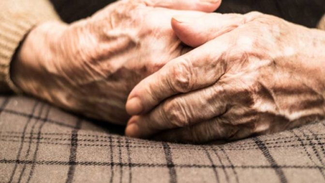 Εξιχνιάστηκε κλοπή που τελέστηκε σε βάρος ηλικιωμένης στη Λάρισα