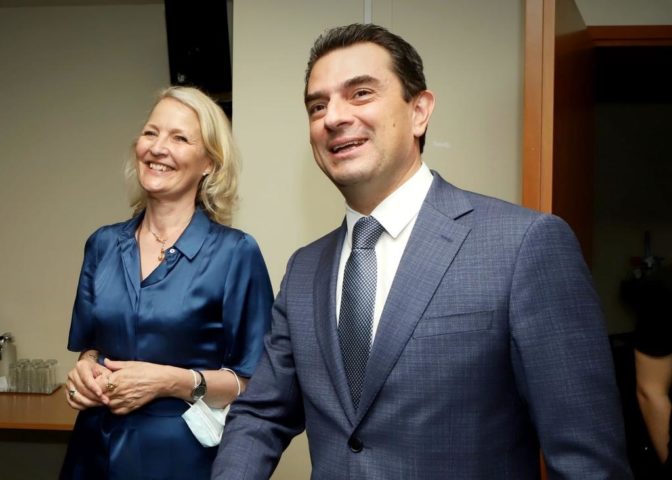 Κώστας Σκρέκας: «Η Ελλάδα καθιερώνεται ως ενεργειακός κόμβος στη Νοτιοανατολική Ευρώπη»