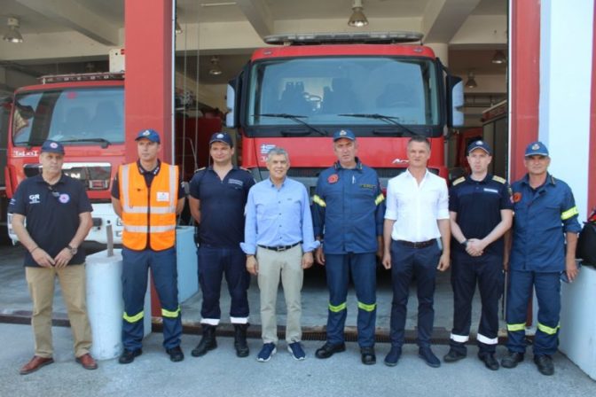 Δεκαέξι Βούλγαροι Πυροσβέστες με τέσσερα οχήματα στη Λάρισα για την αντιμετώπιση των πυρκαγιών