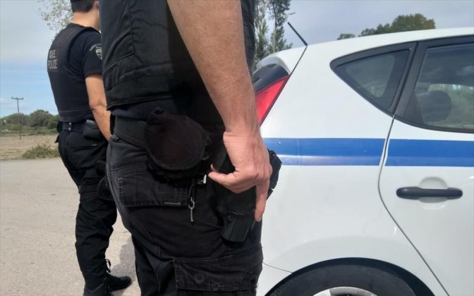 «Σαρωτικοί» έλεγχοι της Αστυνομίας στα Φάρσαλα