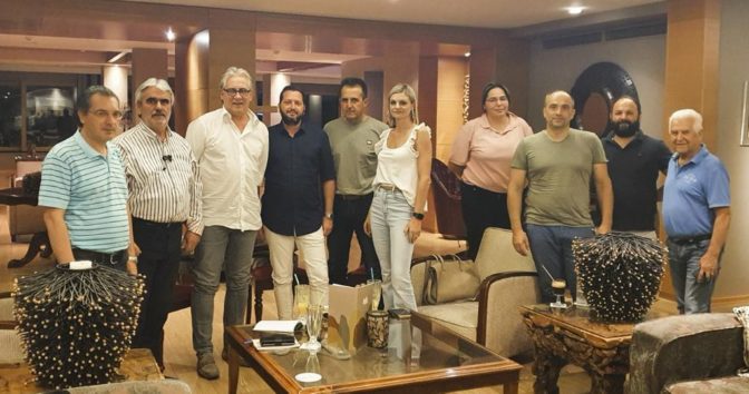 Συνάντηση του Βασίλη Γιαγιάκου με τον πρόεδρο της Ένωσης Ξενοδοχείων Ν. Τρικάλων Γιάννη Κουρούπα