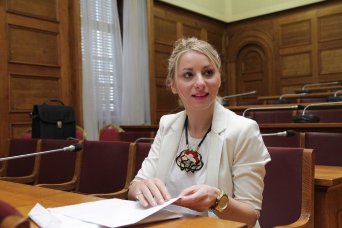 Το νομοσχέδιο Κεραμέως απειλεί ανοικτά το μέλλον της δημόσιας παιδείας
