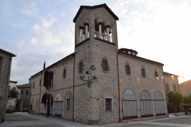 Ιερά Αγρυπνία εορτής Αποδόσεως Κοιμήσεως Θεοτόκου στον Ιερό Παναγίας Επισκέψεως Τρικάλων