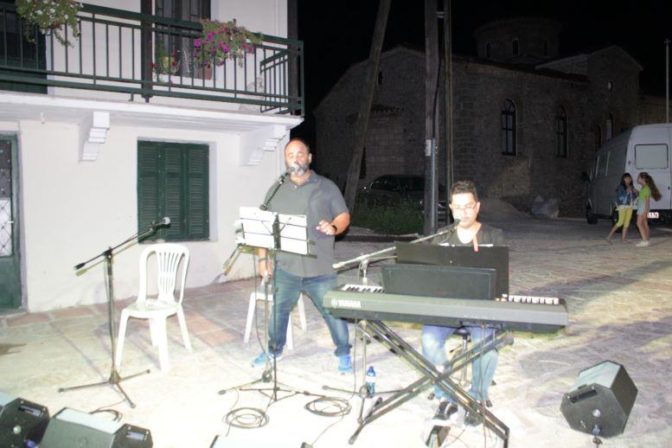 Μουσική βραδιά με τον Χάρη Καραμπέρη στην Πύλη