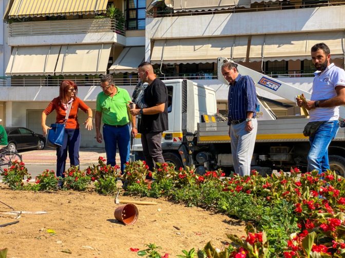 Χρώματα και άνθη στους νέους κυκλικούς κόμβους περιοχής ΟΣΕ