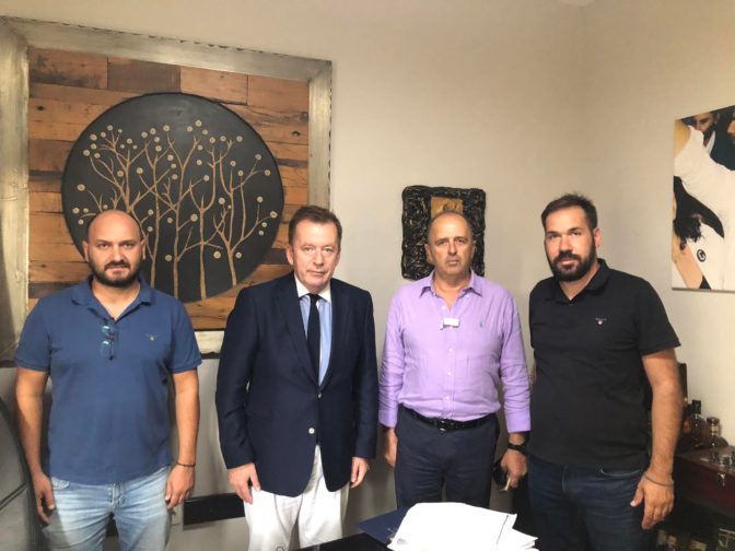 Κόκκαλης με αμβυκούχους: Η κυβέρνηση δίνει τη χαριστική βολή στους διήμερους παραγωγούς τσίπουρου