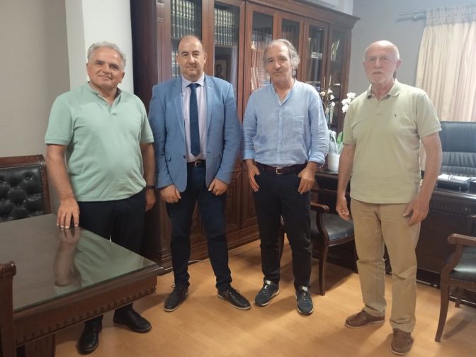 Συνάντηση του Διευθυντή Δ.Ε. Τρικάλων με τον υπεύθυνο του προγράμματος EUROSCOLA