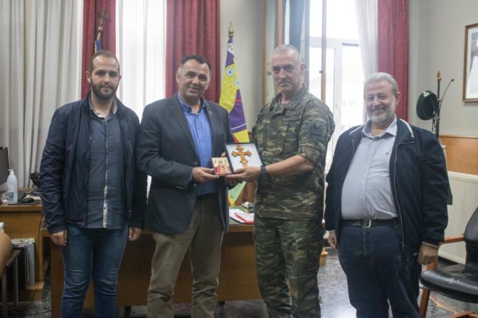 Τον διοικητή της ΣΜΥ επισκέφτηκε το Σωματείο Ιεροψαλτών Ν. Τρικάλων