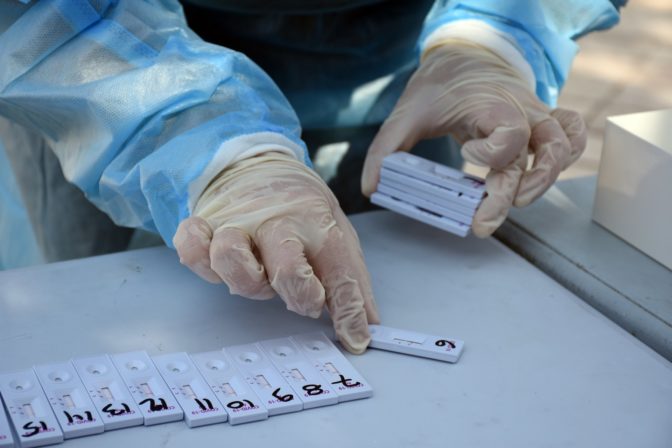 Δεν θα γίνουν αύριο Κυριακή τεστ κορωνοιού στα Τρίκαλα