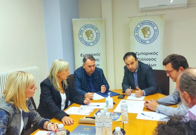 Ενίσχυση συνεργασίας Δήμου Τρικκαίων – Εμπορικού Συλλόγου σε πλήθος θεμάτων