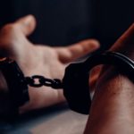 Τρίκαλα – 20χρονος συνελήφθη με σιδερογροθιά