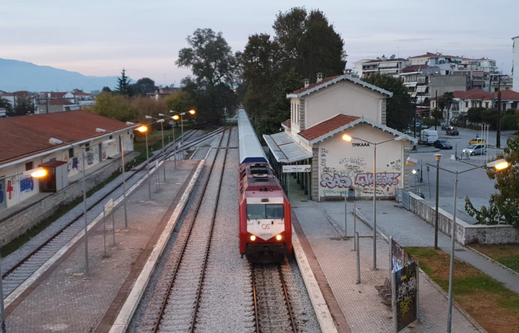 Παλαιοφάρσαλος – Καλαμπάκα: Υπογράφεται η σύμβαση για την ηλεκτροκίνηση