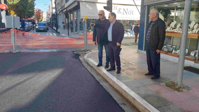 Προχωρούν οι ασφαλτοστρώσεις στο Δήμο Καρδίτσας