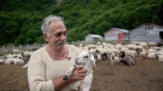 Διάκριση για το ντοκιμαντέρ «Νομάδες» του Τρικαλινού Γιάννη Φλούλη