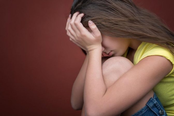 Άφησαν ελεύθερο 35χρονο που επιτέθηκε σεξουαλικά σε τρεις μαθήτριες!