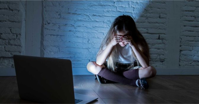 Πώς δρουν οι παιδόφιλοι στο διαδίκτυο