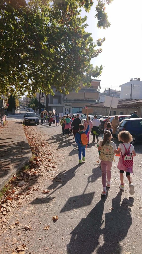 Στην διεθνή σκυταλοδρομία "Running out of time" συμμετείχε το 33ο Δημοτικό Σχολείο Τρικάλων