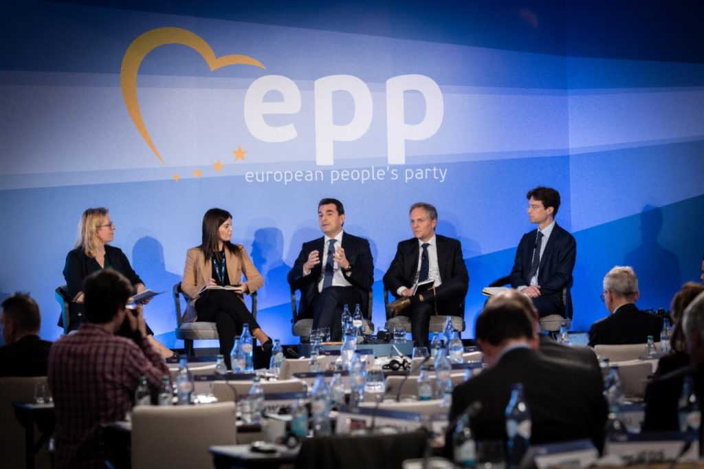 Κώστας Σκρέκας: Η Ελλάδα πρωτοπόρα στη στήριξη των καταναλωτών
