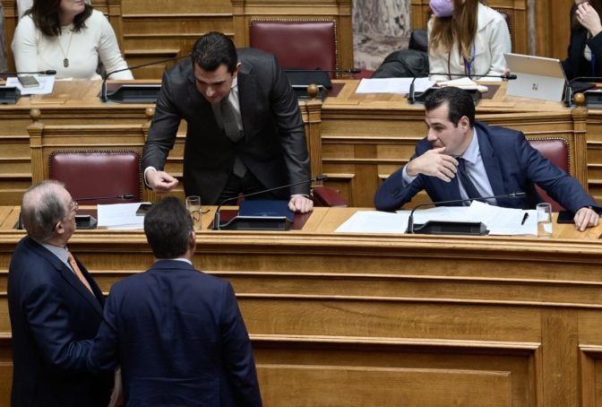 Πρωτοφανής επίθεση βουλευτών της ΝΔ κατά Κώστα Σκρέκα