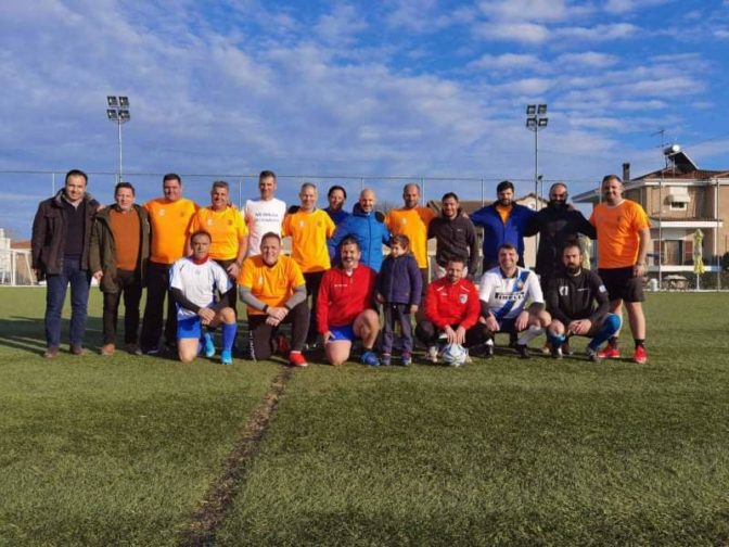 Θα παίξουν ποδόσφαιρο και θα συγκεντρώσουν τρόφιμα σε εορταστικό τουρνουά