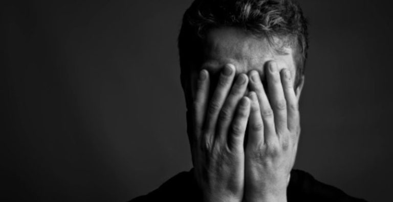 Έταξαν σε Λαρισαίο ότι θα του βρουν γυναίκα, αλλά αυτή δεν εμφανίστηκε ποτέ!