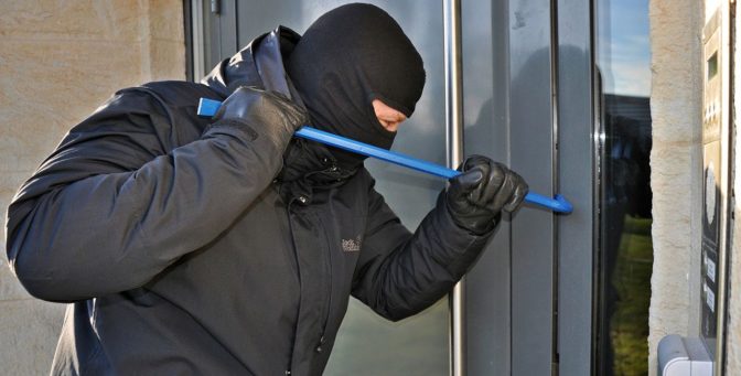 Είχαν «ρημάξει» καταστήματα στον Βόλο