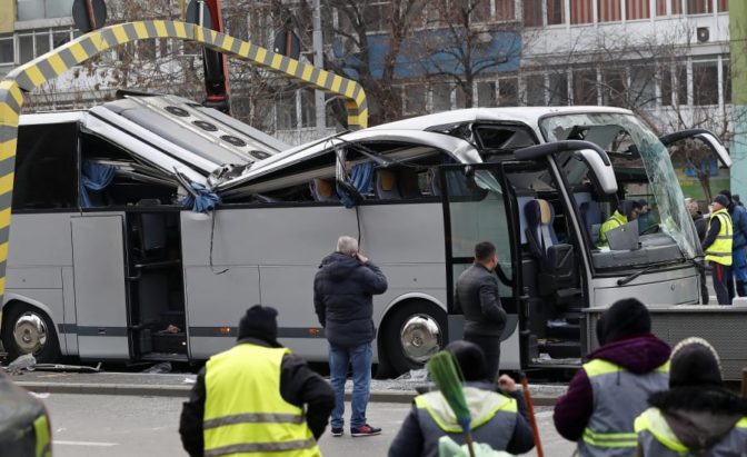 Λάρισα: Στα γενέθλια του πήγε να αναγνωρίσει τον νεκρό πατέρα του (βίντεο)