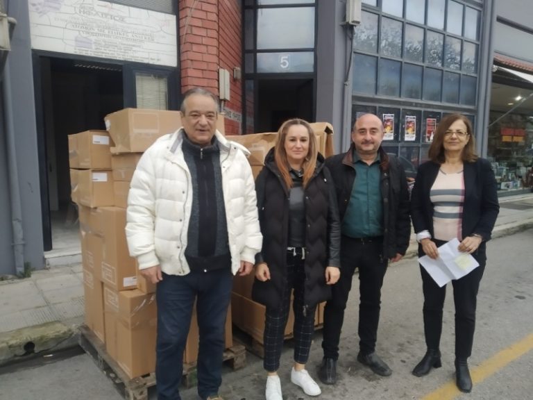 Νέοι υπολογιστές για διοικητική λειτουργία και… σερφάρισμα στα ΚΑΠΗ στα Τρίκαλα