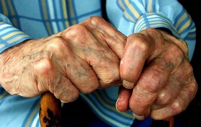 Καλαμπάκα: Παππούς αποδείχτηκε πιο …γάτα από τους απατεώνες!